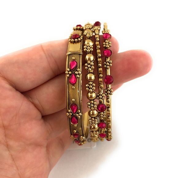 Set of four intricate, new Carol Daupaise bangles - Picture 2 of 3